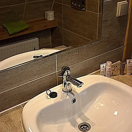 Granaty Habitación en casa particular Zab