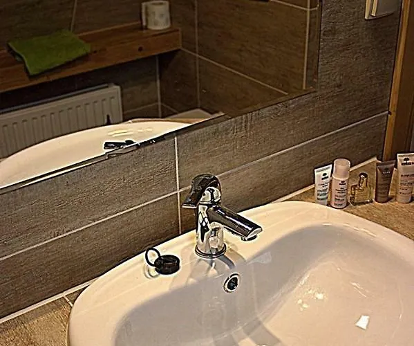 Granaty Alloggio in famiglia Zab